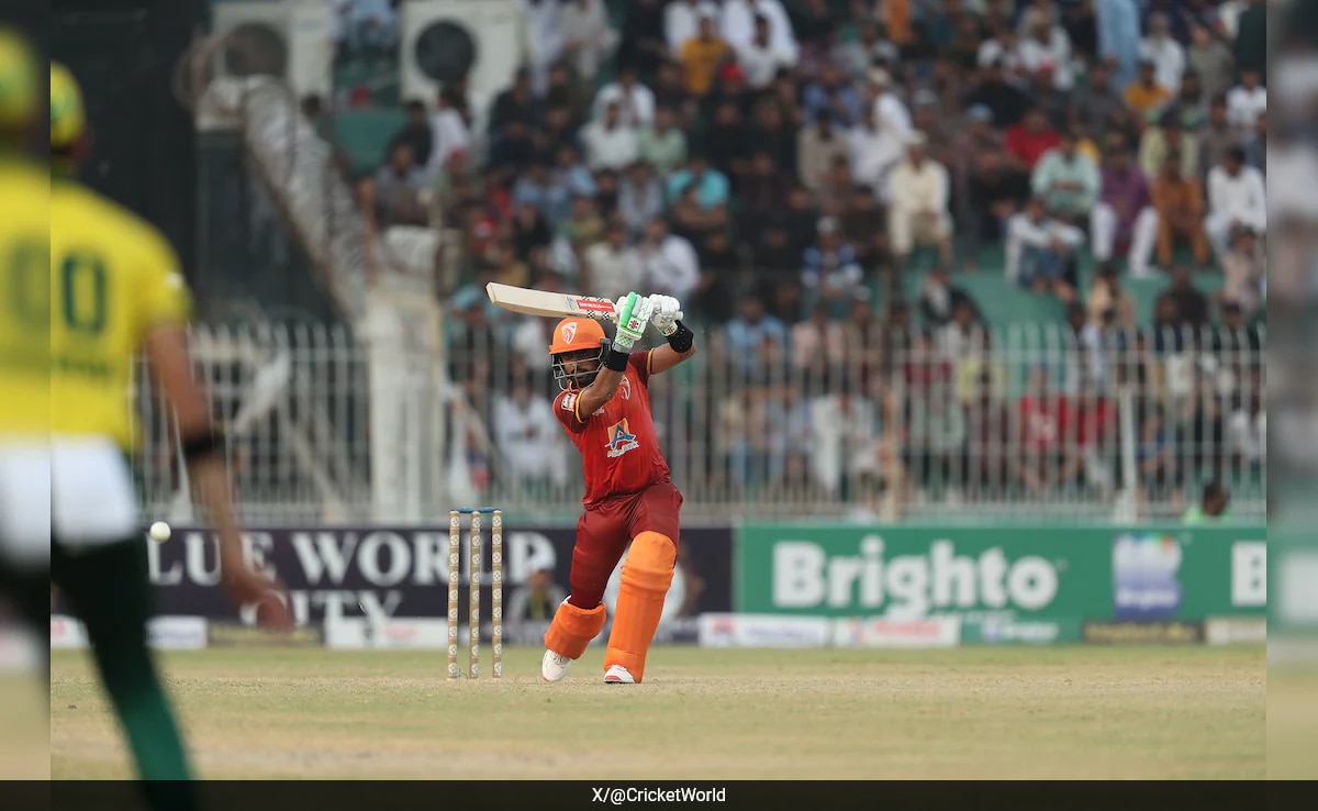 4,4,4,4,4: Babar Azam vuelve a estar en forma en la Copa de Campeones y los aficionados se vuelven locos