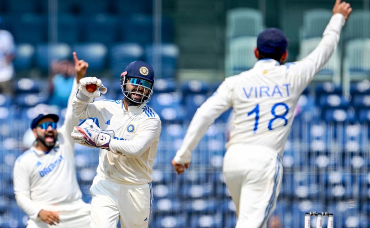 "Aage Peeche Aap Hi Ho...": De vuelta en el críquet de prueba, la divertida charla con el micrófono de Rishabh Pant se vuelve viral