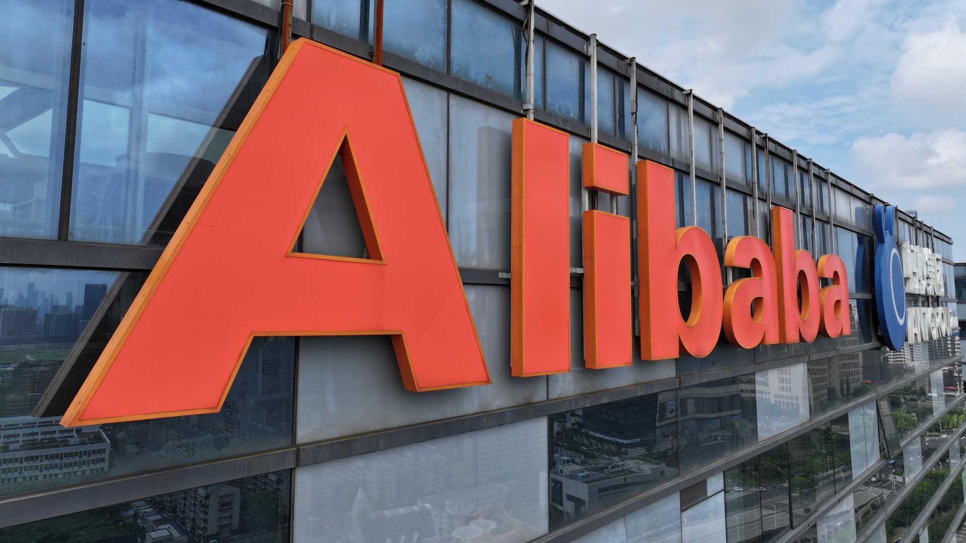 Alibaba y Tencent suben a medida que las acciones tecnológicas de China suben por los planes de estímulo