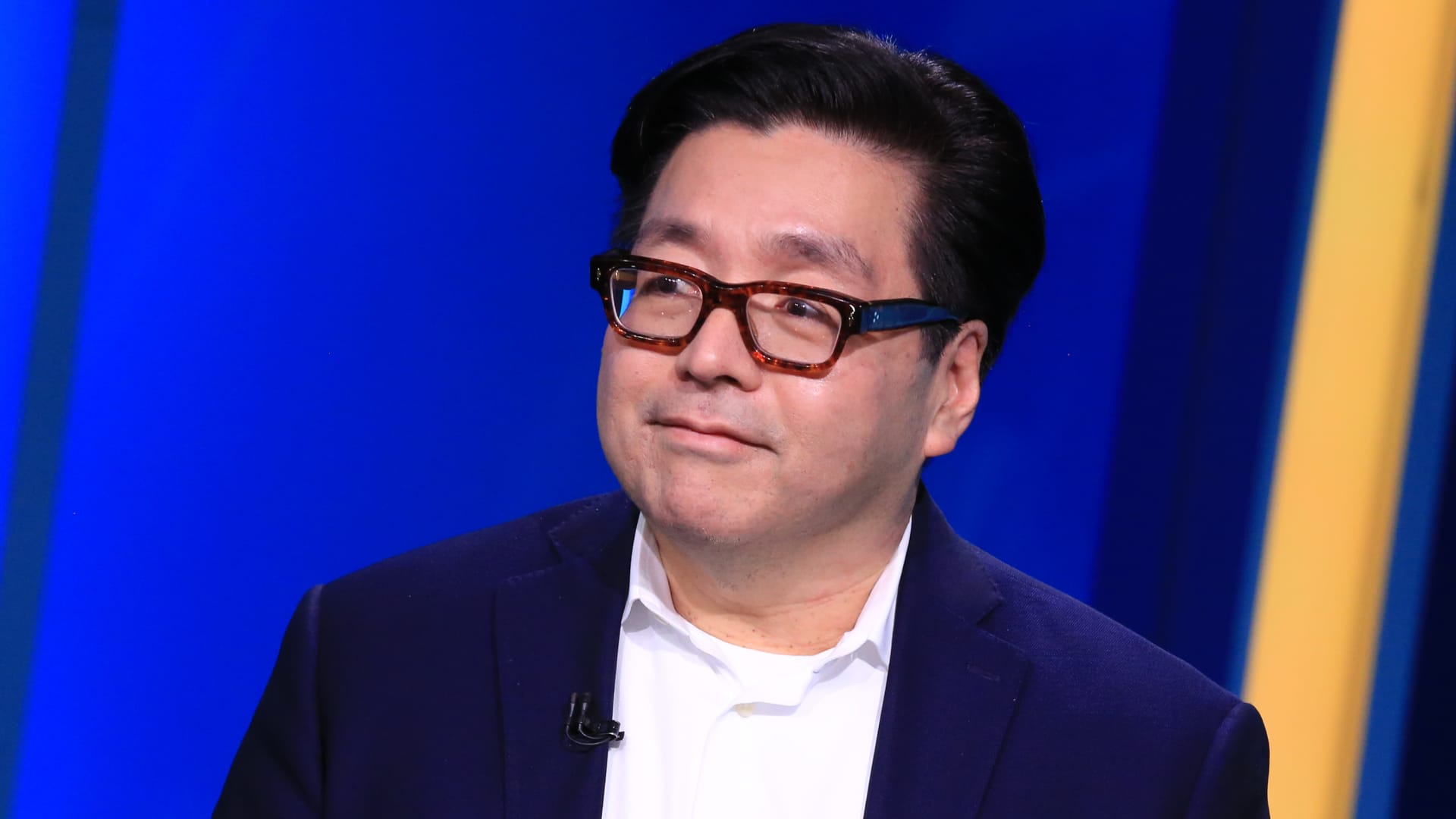 Con un gran recorte de las tasas de interés en el horizonte, Tom Lee dice que la "opción de venta de la Fed" está nuevamente en juego