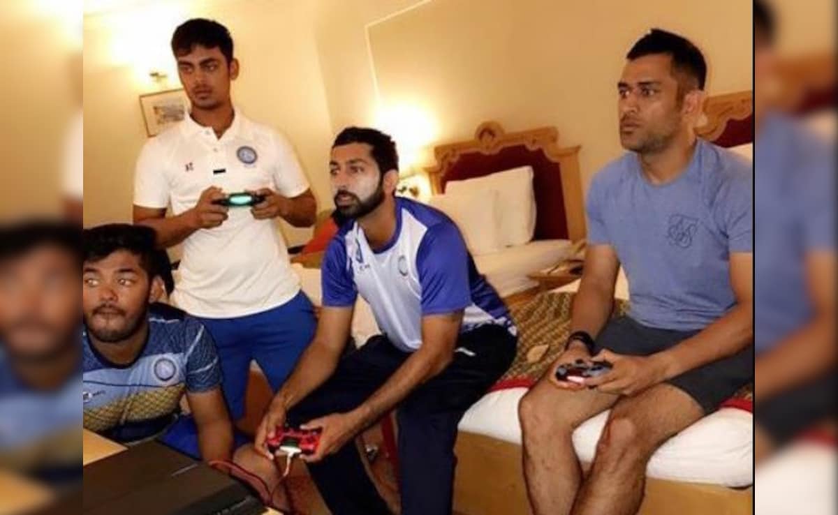 'Do Teen Ghante Akele...': ex estrella de CSK sobre el amor de MS Dhoni por PlayStation