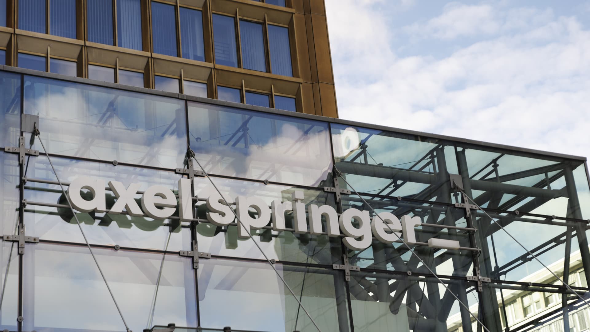 El imperio mediático alemán Axel Springer se separará tras un acuerdo con KKR