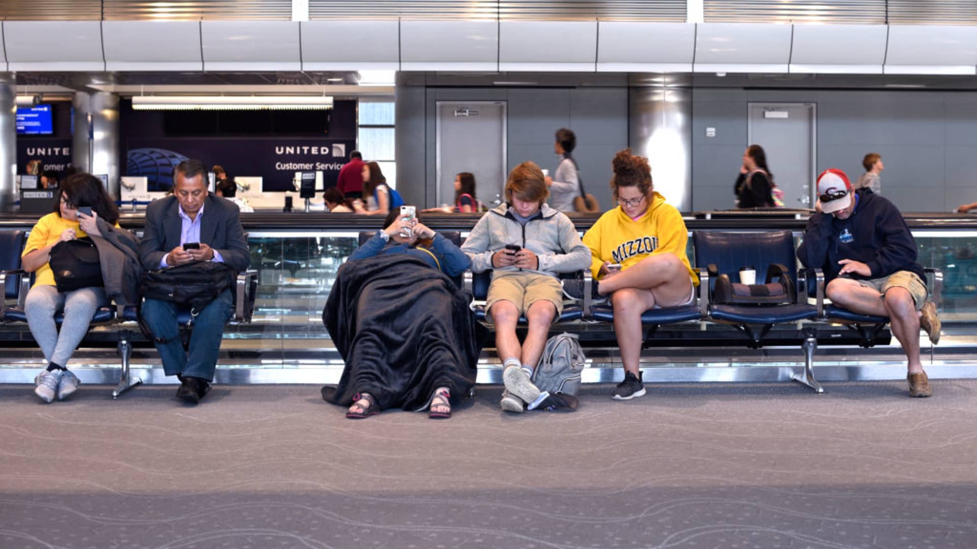 Es hora de tomar en serio las advertencias sobre el uso de Wi-Fi público en los aeropuertos