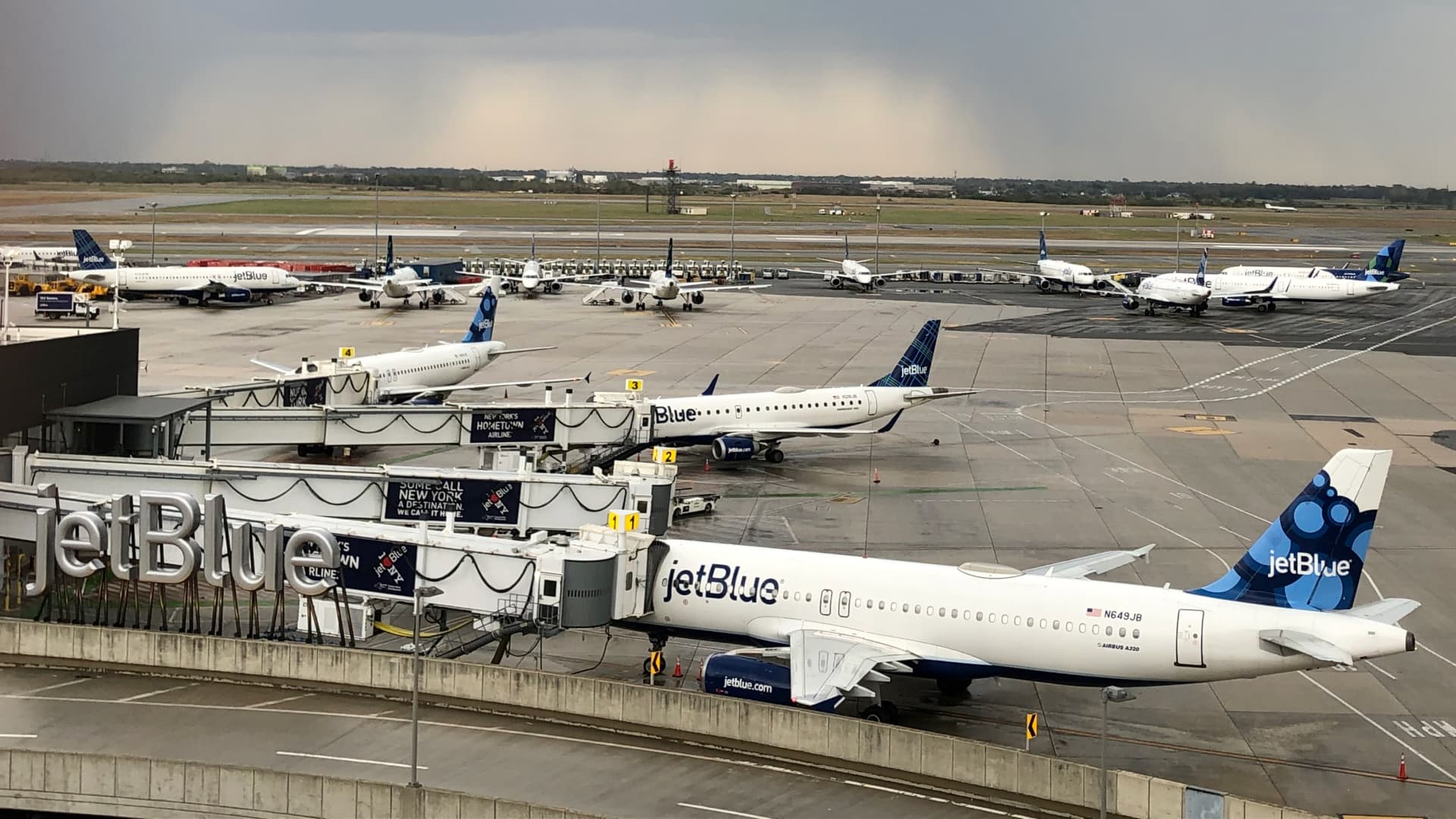 JetBlue construirá salas VIP en aeropuertos de Nueva York y Boston