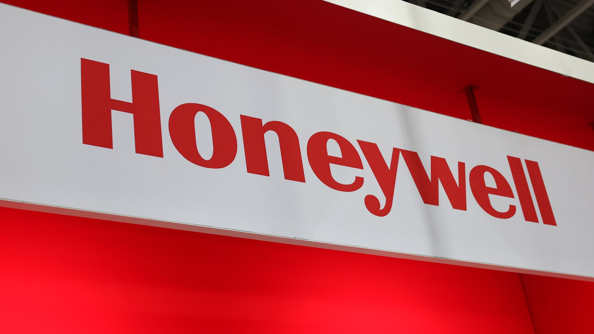 Honeywell escindirá unidad de materiales avanzados en el impulso de crecimiento del CEO