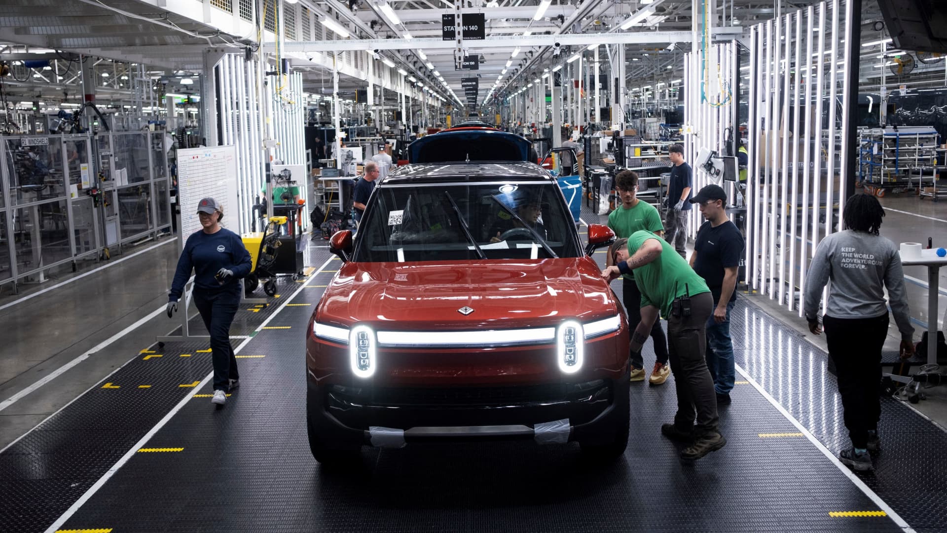 Rivian reduce el pronóstico de producción, incumple las expectativas de entrega del tercer trimestre