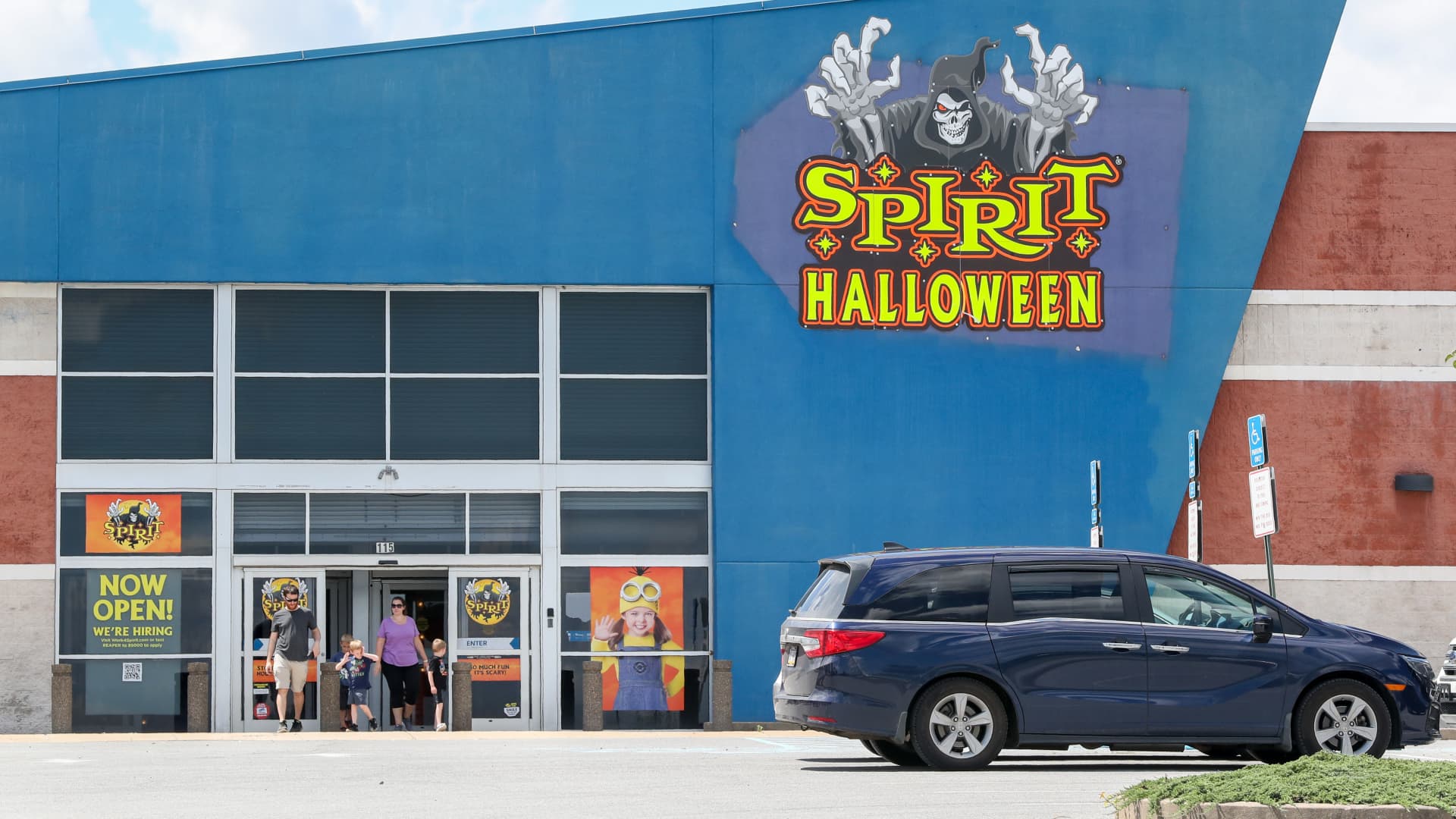 Spirit Halloween abrirá 10 nuevas tiendas 'Spirit Christmas'