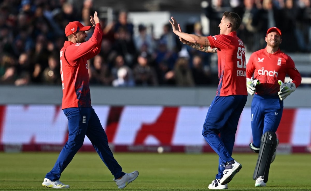 "Tiene un ritmo exprés": el ex capitán de críquet de Inglaterra, Nasser Hussain, elogia al marcapasos nacido en Sudáfrica, Brydon Carse, que debutará en Inglaterra