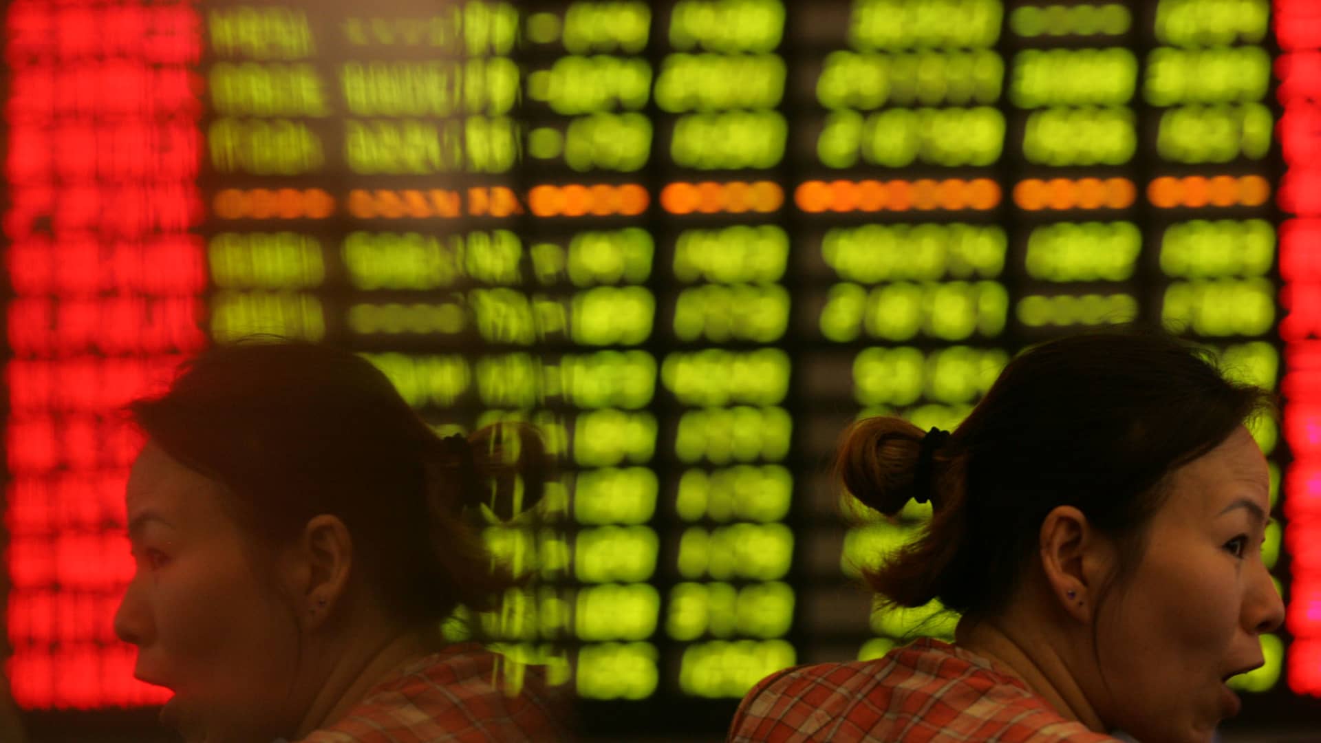 Por qué vale la pena correr el riesgo de exponerse a las acciones chinas